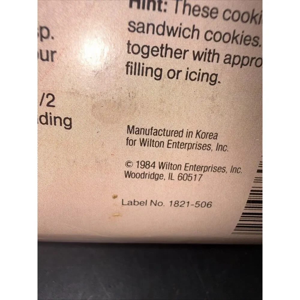 Wilton Barcelona Classic Aluminum Cookie Mold – 1984 - #2306-106